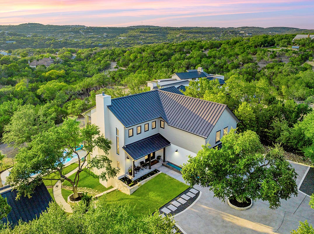 Modern Hill Country Estate With Stunning Sunsets